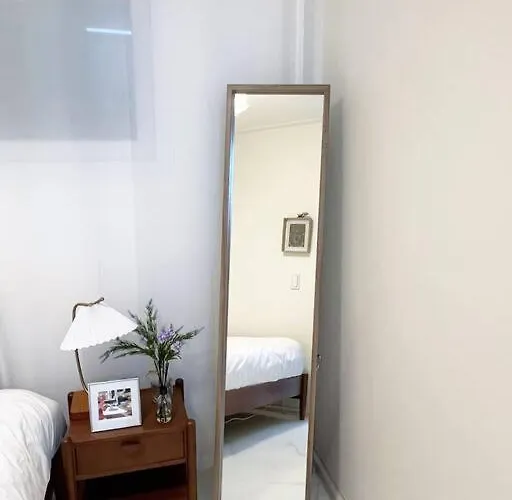 Clean & New - Songridan-gil, Seokchon Lake, Lotte World, Kspo Dome, Olympic Park, River, Asan Hospital, Coex